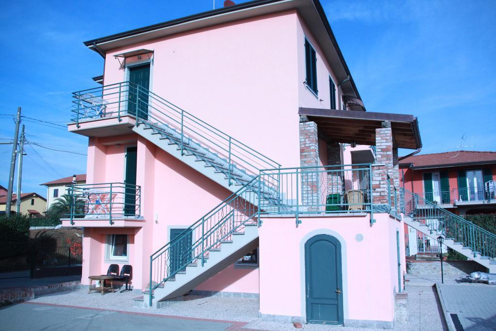 La Fonda Casa Vacanze-Appartamenti Con Piscina Santo Stefano di Magra Ngoại thất bức ảnh
