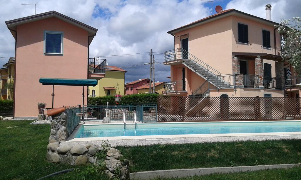 La Fonda Casa Vacanze-Appartamenti Con Piscina Santo Stefano di Magra Ngoại thất bức ảnh